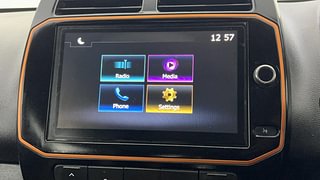 Used 2020 Renault Kwid CLIMBER 1.0 Opt Petrol Manual top_features Touch screen infotainment system