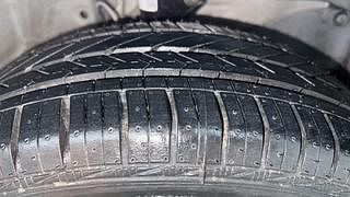 Used 2014 Honda Brio [2011-2016] VX AT Petrol Automatic tyres RIGHT FRONT TYRE TREAD VIEW