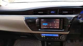 Used 2014 Toyota Corolla Altis [2014-2017] GL Petrol Petrol Manual interior MUSIC SYSTEM & AC CONTROL VIEW