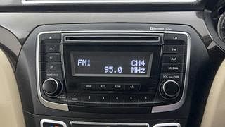 Used 2015 Maruti Suzuki Ciaz [2014-2017] ZXi Petrol Manual top_features Integrated (in-dash) music system