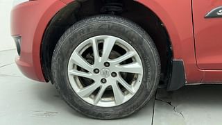 Used 2014 Maruti Suzuki Swift [2011-2017] ZXi Petrol Manual tyres LEFT FRONT TYRE RIM VIEW