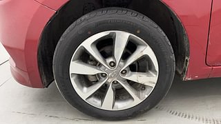 Used 2015 Hyundai Elite i20 [2014-2018] Asta 1.2 Petrol Manual tyres LEFT FRONT TYRE RIM VIEW