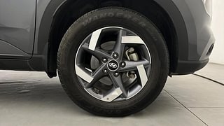 Used 2021 Hyundai Venue [2019-2022] SX 1.5 (O) executive CRDI Diesel Manual tyres RIGHT FRONT TYRE RIM VIEW