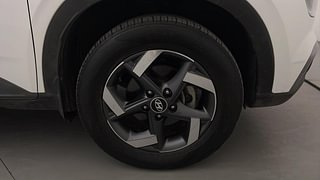 Used 2020 Hyundai Venue [2019-2022] SX 1.5 CRDI Diesel Manual tyres RIGHT FRONT TYRE RIM VIEW