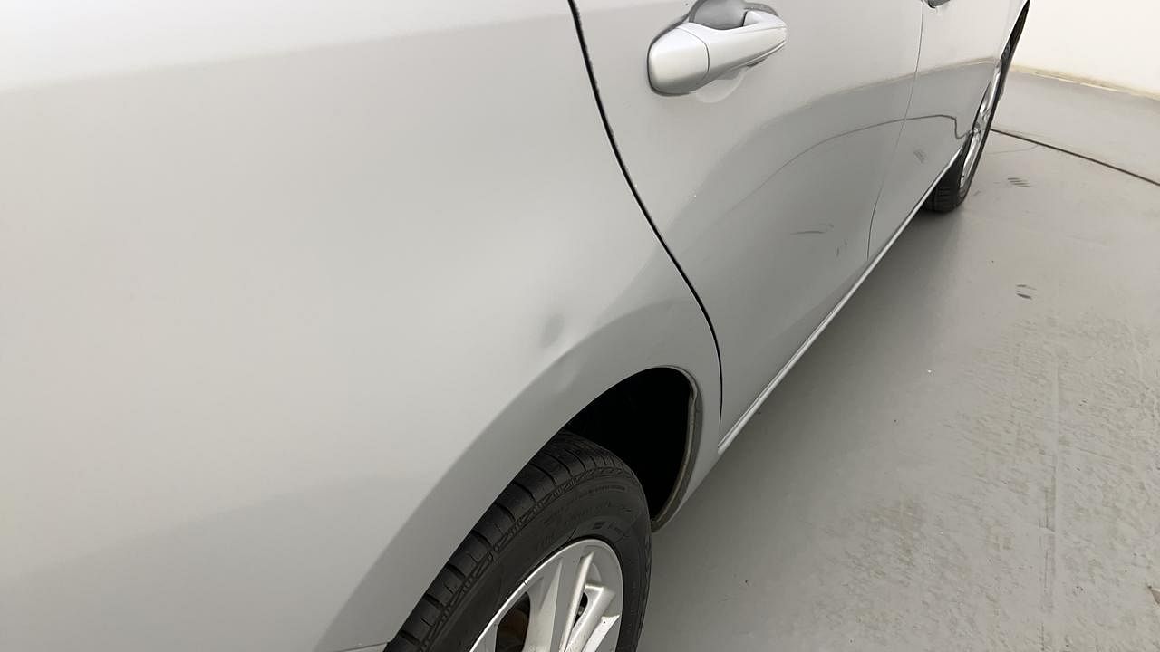 Used 2018 Toyota Yaris [2018-2021] V CVT Petrol Automatic dents MINOR DENT