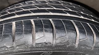 Used 2017 maruti-suzuki Ciaz Alpha Petrol AT Petrol Automatic tyres LEFT FRONT TYRE TREAD VIEW