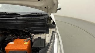 Used 2016 Hyundai Creta [2015-2018] 1.4 Base Diesel Manual engine ENGINE LEFT SIDE HINGE & APRON VIEW