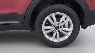 Used 2017 Hyundai Creta [2015-2018] 1.6 SX Diesel Manual tyres LEFT REAR TYRE RIM VIEW