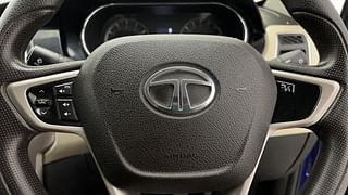 Used 2016 Tata Zest [2014-2019] XT Petrol Petrol Manual top_features Steering mounted controls