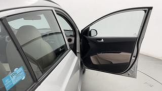 Used 2015 Hyundai Grand i10 [2013-2017] Sportz 1.2 Kappa VTVT Petrol Manual interior RIGHT FRONT DOOR OPEN VIEW