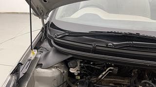 Used 2019 Hyundai Elite i20 [2018-2020] Magna Plus 1.2 Petrol Manual engine ENGINE RIGHT SIDE HINGE & APRON VIEW