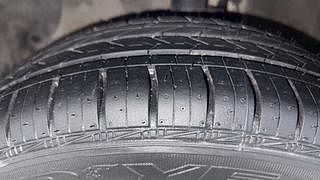 Used 2019 Hyundai Grand i10 [2017-2020] Sportz 1.2 Kappa VTVT Dual Tone Petrol Manual tyres LEFT FRONT TYRE TREAD VIEW