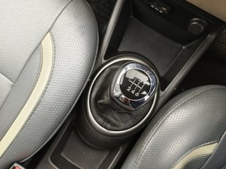 Used 2014 Hyundai i20 [2012-2014] Asta 1.4 CRDI Diesel Manual interior GEAR  KNOB VIEW