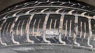 Used 2011 Maruti Suzuki Swift [2007-2011] VDi Diesel Manual tyres RIGHT FRONT TYRE TREAD VIEW