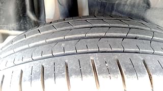 Used 2019 Maruti Suzuki Swift [2017-2021] ZXi Plus AMT Petrol Automatic tyres RIGHT REAR TYRE TREAD VIEW