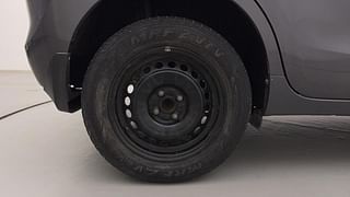 Used 2018 Maruti Suzuki Baleno [2015-2019] Delta Petrol Petrol Manual tyres RIGHT REAR TYRE RIM VIEW