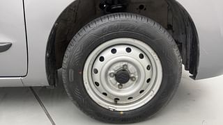 Used 2013 Maruti Suzuki Wagon R 1.0 [2010-2019] LXi Petrol Manual tyres RIGHT FRONT TYRE RIM VIEW