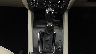 Used 2014 Skoda Octavia [2013-2017] Elegance 1.8 TSI AT Petrol Automatic interior GEAR  KNOB VIEW