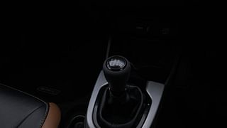 Used 2018 Honda WR-V [2017-2020] i-DTEC VX Diesel Manual interior GEAR  KNOB VIEW
