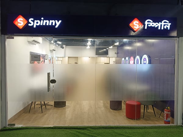 Spinny Car Hub, Acropolis Mall, Kolkata