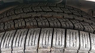 Used 2017 Tata Safari Storme [2015-2019] 2.2 VX 4x2 Varicor400 Diesel Manual tyres RIGHT FRONT TYRE TREAD VIEW