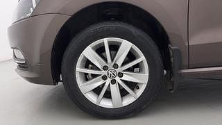 Used 2016 Volkswagen Polo [2015-2019] Highline1.2L (P) Petrol Manual tyres LEFT FRONT TYRE RIM VIEW