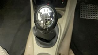 Used 2014 Nissan Terrano [2013-2017] XV D THP Premium 110 PS Diesel Manual interior GEAR  KNOB VIEW