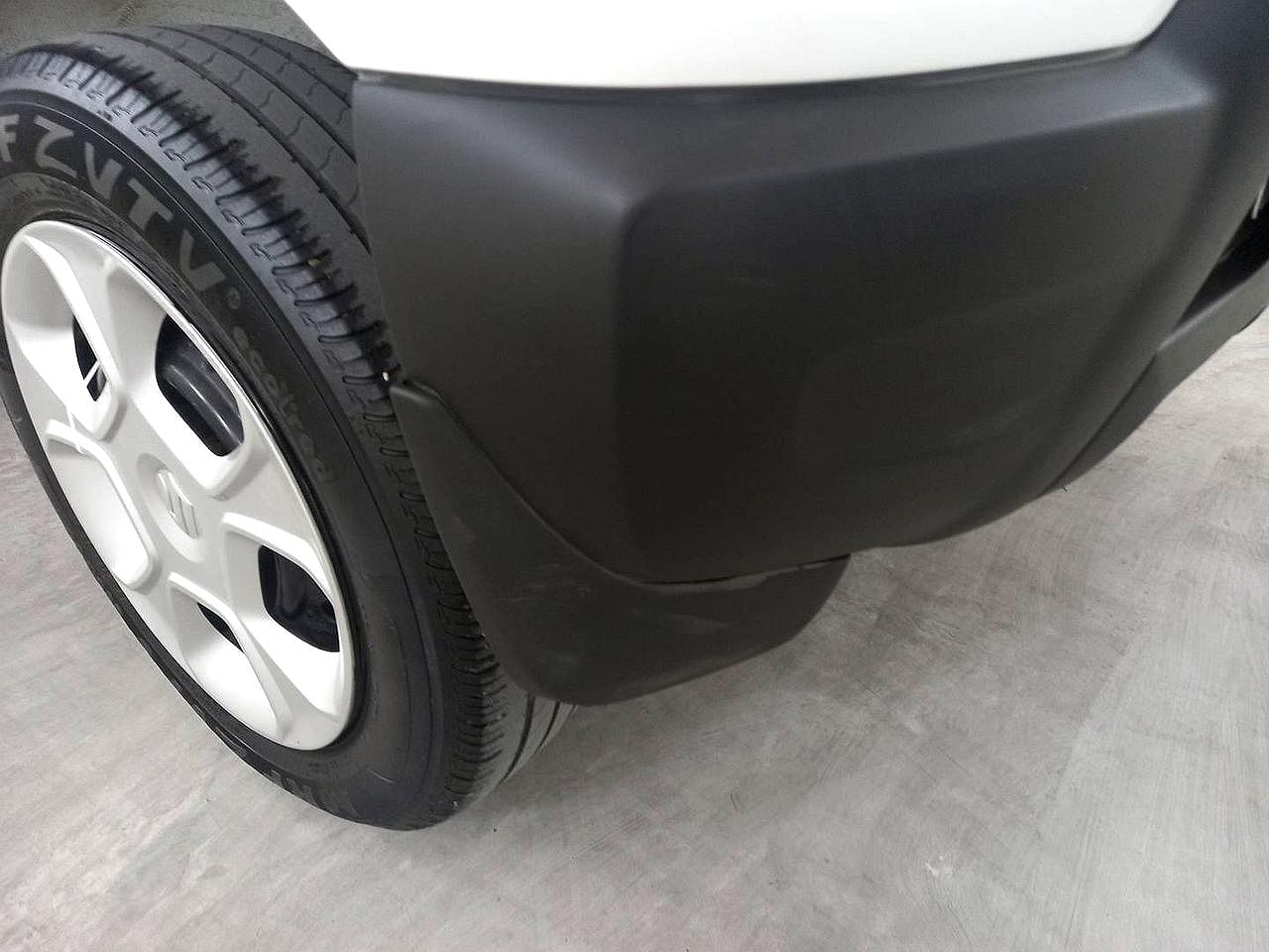 Used 2020 Maruti Suzuki S-Presso VXI+ Petrol Manual dents MINOR SCRATCH