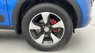 Used 2017 Tata Nexon [2017-2020] XZ Plus Dual Tone Roof Diesel Diesel Manual tyres RIGHT FRONT TYRE RIM VIEW