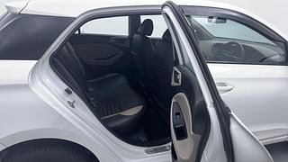 Used 2017 Hyundai Elite i20 [2014-2018] Sportz 1.2 Petrol Manual interior RIGHT SIDE REAR DOOR CABIN VIEW