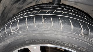 Used 2019 Nissan Kicks [2018-2020] XL Diesel Diesel Manual tyres RIGHT FRONT TYRE TREAD VIEW