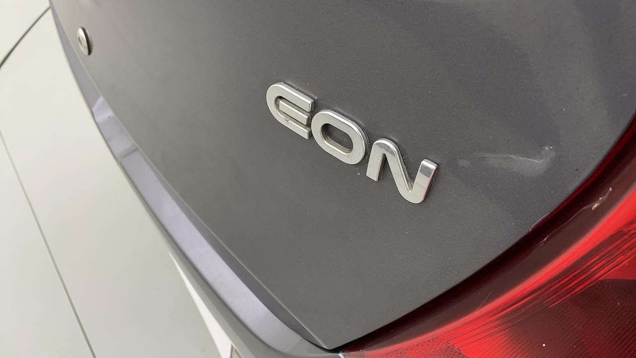 Used 2017 Hyundai Eon [2011-2018] Era + Petrol Manual dents MINOR SCRATCH