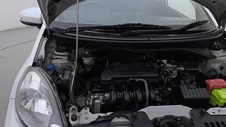 Used 2018 Honda Brio [2017-2018] VX AT Petrol Automatic engine ENGINE RIGHT SIDE HINGE & APRON VIEW