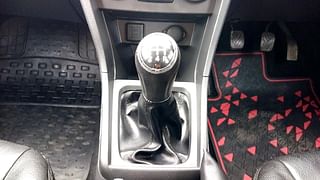 Used 2017 Maruti Suzuki Vitara Brezza [2016-2020] VDi (O) Diesel Manual interior GEAR  KNOB VIEW
