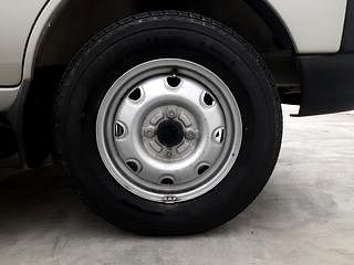 Used 2020 Maruti Suzuki Eeco AC 5 STR Petrol Manual tyres RIGHT FRONT TYRE RIM VIEW