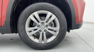 Used 2017 Maruti Suzuki Vitara Brezza [2016-2020] ZDI PLUS Dual Tone Diesel Manual tyres RIGHT FRONT TYRE RIM VIEW