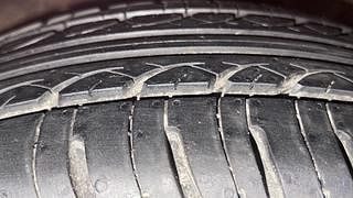 Used 2019 Hyundai Grand i10 [2017-2020] Sportz 1.2 Kappa VTVT Petrol Manual tyres LEFT FRONT TYRE TREAD VIEW