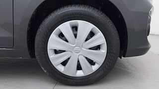 Used 2017 Maruti Suzuki Ertiga [2015-2018] VXI AT Petrol Automatic tyres RIGHT FRONT TYRE RIM VIEW