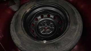 Used 2014 Hyundai Eon Magna 1.0l Petrol MT Petrol Manual tyres SPARE TYRE VIEW
