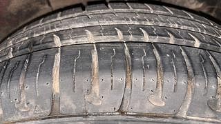 Used 2018 Hyundai Grand i10 [2017-2020] Sportz 1.2 Kappa VTVT Petrol Manual tyres LEFT REAR TYRE TREAD VIEW
