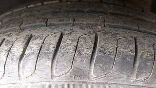 Used 2012 Volkswagen Passat [2011-2014] Highline DSG Diesel Automatic tyres LEFT REAR TYRE TREAD VIEW