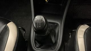 Used 2019 Renault Triber RXE Petrol Manual interior GEAR  KNOB VIEW