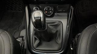 Used 2017 Tata Hexa [2016-2020] XT Diesel Manual interior GEAR  KNOB VIEW