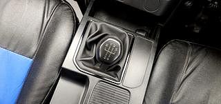 Used 2021 Renault Kiger RXL MT Petrol Manual interior GEAR  KNOB VIEW