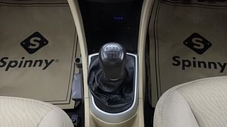 Used 2013 Hyundai Verna [2011-2015] Fluidic 1.6 CRDi SX Diesel Manual interior GEAR  KNOB VIEW