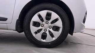 Used 2014 Hyundai Xcent [2014-2017] S Diesel Diesel Manual tyres RIGHT FRONT TYRE RIM VIEW