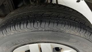Used 2016 Maruti Suzuki Alto 800 [2012-2016] Lxi Petrol Manual tyres LEFT REAR TYRE TREAD VIEW