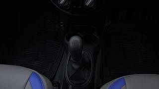 Used 2017 Nissan Micra Active [2012-2020] XV Safety Pack Petrol Manual interior GEAR  KNOB VIEW