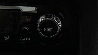 Used 2017 Ford Figo Aspire [2015-2019] Titanium 1.2 Ti-VCT Petrol Manual top_features Rear defogger