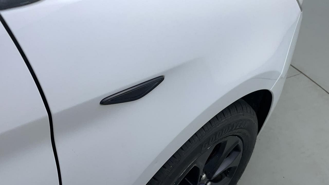 Used 2017 Ford Figo [2015-2019] Titanium 1.2 Ti-VCT Petrol Manual dents MINOR SCRATCH
